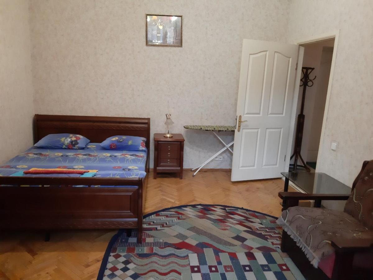Apartments Near Khreshchatyk-Absolut Kiev Ngoại thất bức ảnh